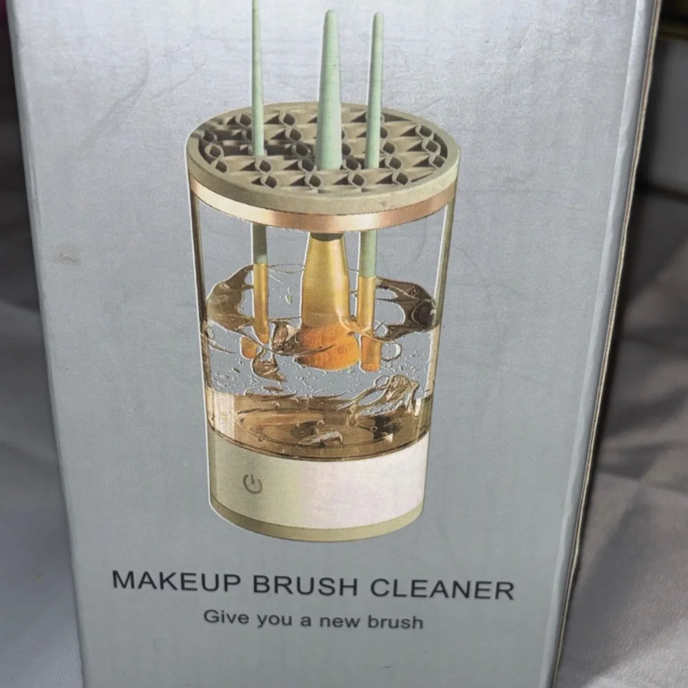 Automatic Makeup Brush Cleaner NWT